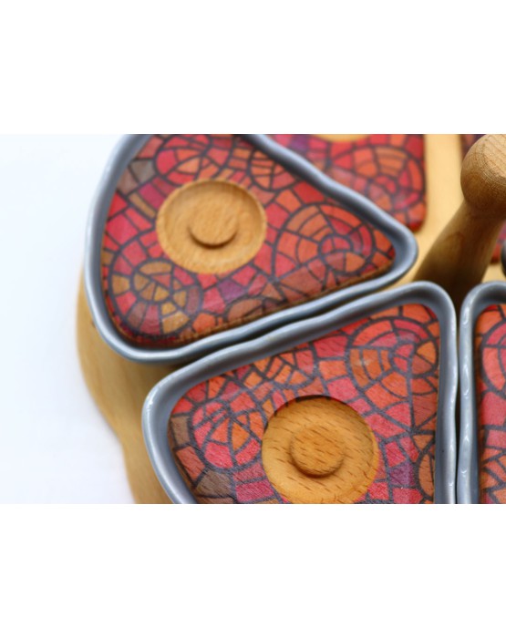 6-teiliges Frühstücksset aus Keramik, Holzständer, farbig bedruckt