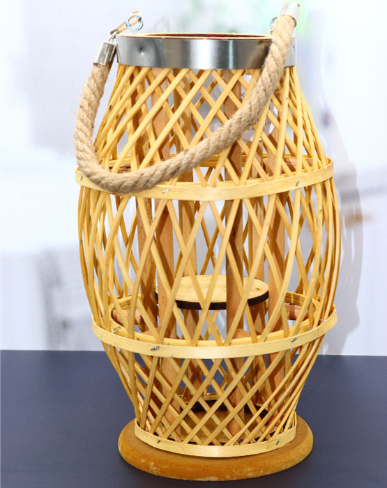 Dekorativer Kerzenhalter aus Bambus-Natur